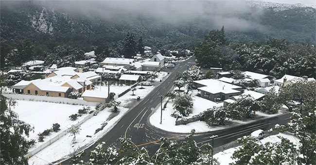 Unusual weather phenomenon: Snowfall in mid-summer in New Zealand