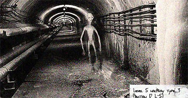 US special forces clash aliens in the ground?