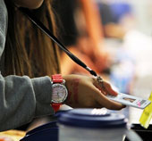 US students are fitted with RFID chips