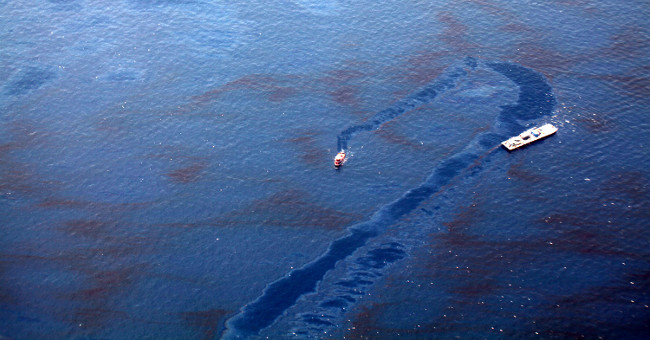 Use bacteria to overcome oil spills