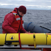 Use robots to study an endangered whale
