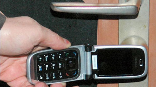Use your cellphone to lock the hotel room