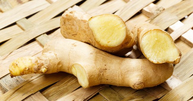 Using ginger to treat dandruff, hair loss is more effective than medicine