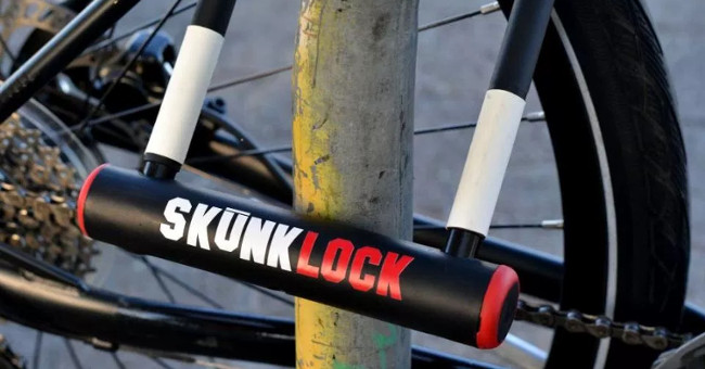 Vehicle locks can spray toxic gas down the thief