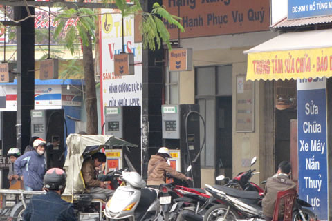 Vehicles die constantly when running on methanol gasoline