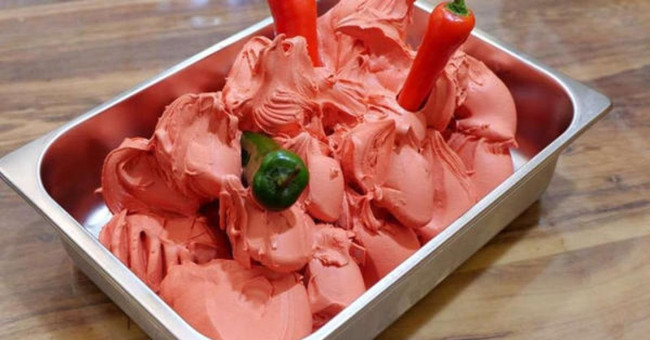 'Very dangerous' spicy ice cream, accompanied by warnings of people who enjoy it can die