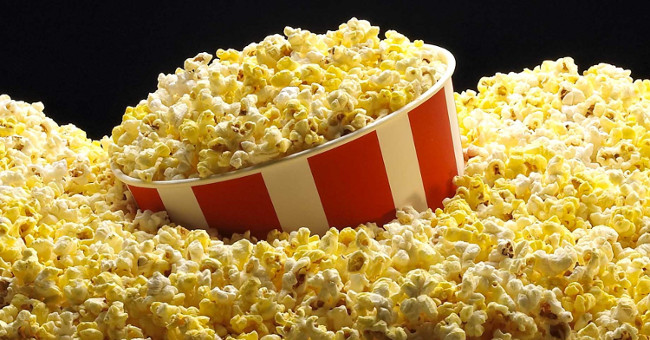 Video: A close-up of the process of changing corn seeds to popcorn