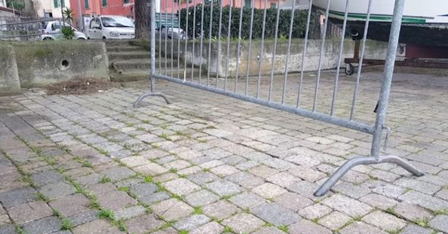 Video: A picture of a tiled pavement