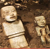 Video: Ancient relics in the tunnel in Mexico