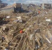 Video: Desolate scene in Tacloban seen from above