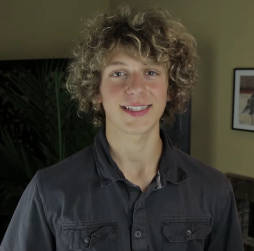Video explains the theory of special relativity in a fun style