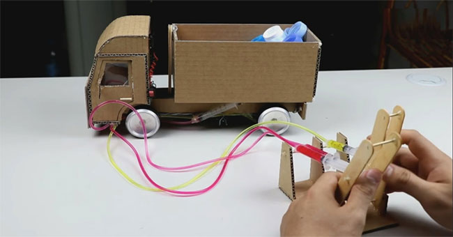 Video: Instructions for making trucks with removable cardboard