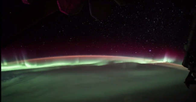 Video: ISS recorded a rare auroral male phenomenon