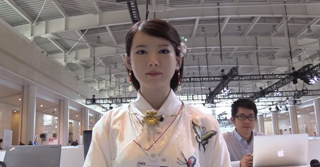 Video: Lots of female robots moving, chatting like real people