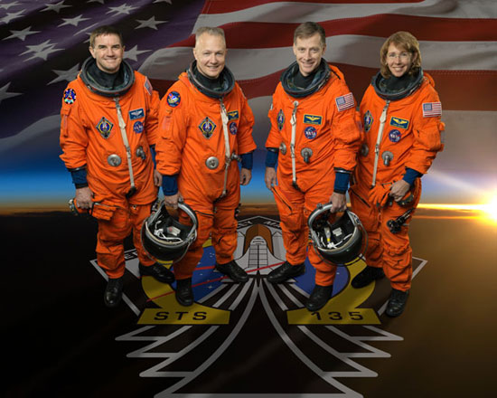 Video of Atlantis ship off the ISS station