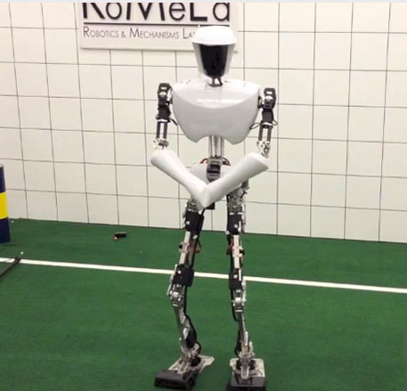 Video: Robot jumping Gangnam Style