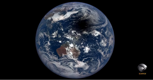 Video: The mysterious dark shadow is as big as a country on the Pacific Ocean