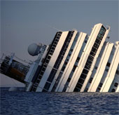 Video: The process of salvaging the Costa Concordia vessel