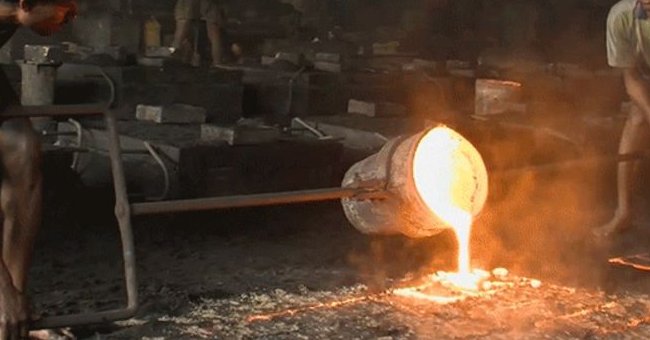 Video: The secret of art of making New York sewer cover