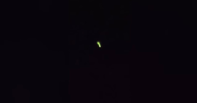 Video: UFO glows for 4 minutes in the sky over Italy