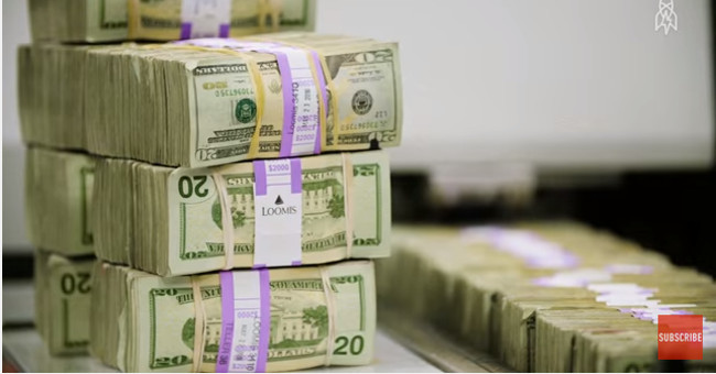 Video: Use millions of dollars in paper money to plant trees