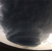 Video: Vertical swirling clouds in terrible storms