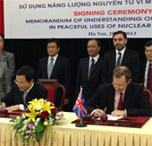 Vietnam - He cooperates to use nuclear for peace