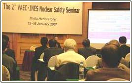 Vietnam learns about nuclear safety from Japan