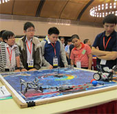Vietnam participates in international robotics competition