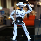 Vietnamese dance robots impress at international exhibitions