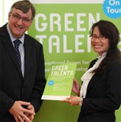 Vietnamese girl 'looks' for the German Green Talent award