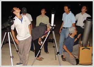 Vietnam's largest homemade telescope