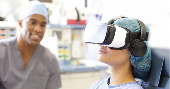 Virtual reality meditation helps women reduce pain at birth