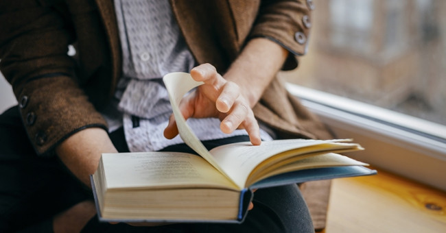 Want to live longer, read more books