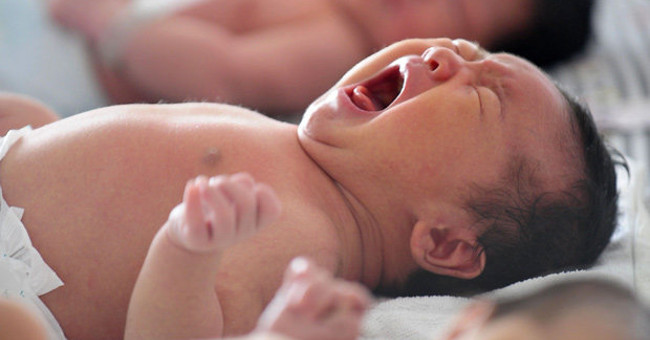 Wanting a little baby to cry less, she should do this during pregnancy