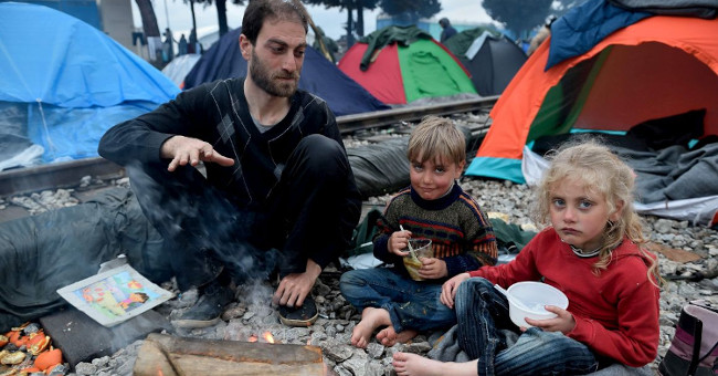 Warning of migration risk massively when the temperature increased by 2 degrees Celsius