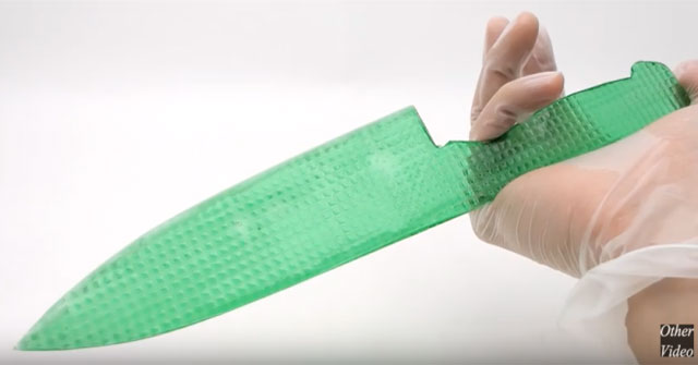 Watch Japanese people craft fruit knives