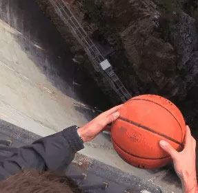 Watch the crazy crazy basketball experiment when dropping at a height of over 100m