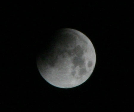 Watch the Earth swallow the Moon in a record long Moon