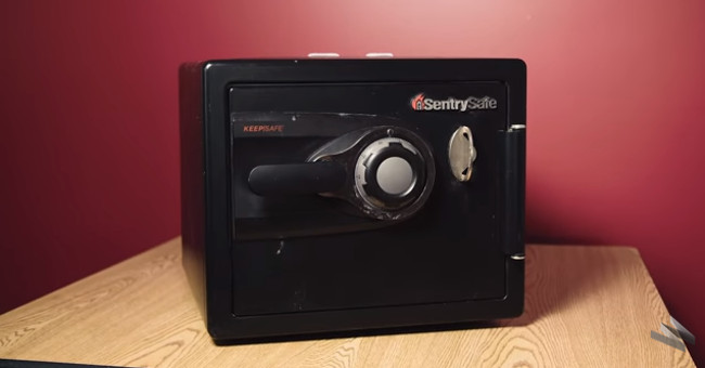 Watch the video to see how the robot destroyed the safe within 15 minutes
