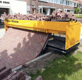 Weaving machine is brick