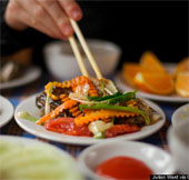 Western Newspaper: 'Vietnamese food is very healthy!'