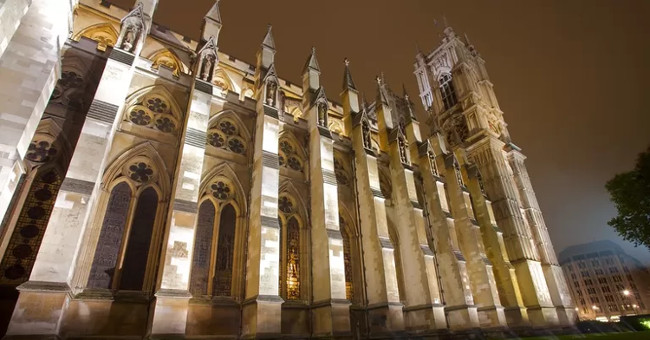 Westminster Abbey - Resting place of British legends