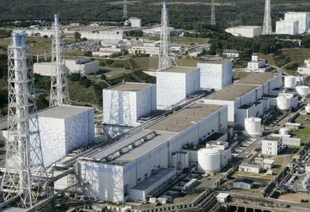 What causes the Japanese nuclear crisis to be more serious?