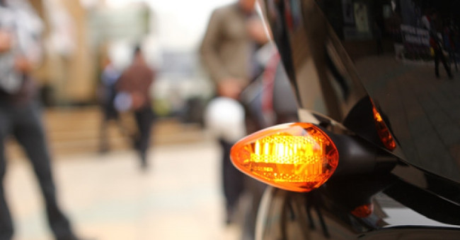 What color is the turn signal light?  It's easy to think but 90% of people answer wrong