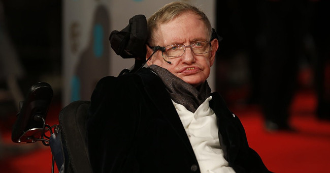 What do Vietnamese scientists say about Stephen Hawking's prediction?