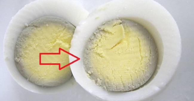 What does it mean when hard boiled eggs appear?