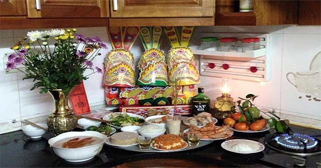 What is special about the Apple New Year in Vietnam and other Asian countries?