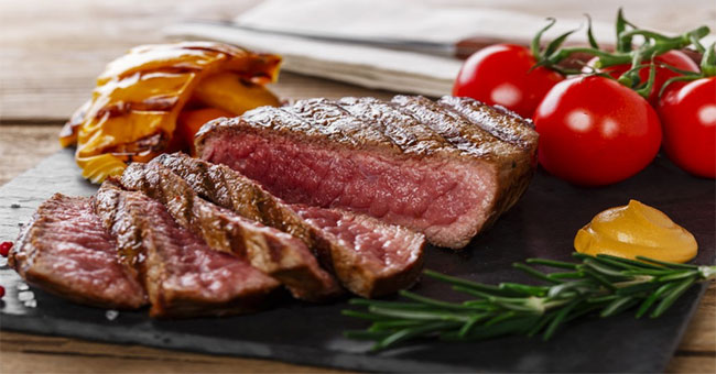 What is the difference between beef and pork when cooked?