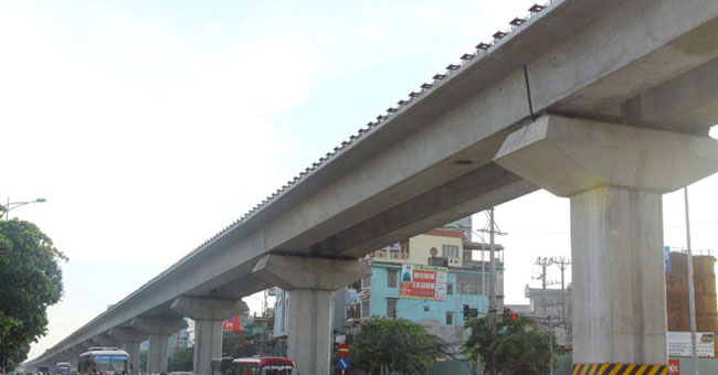 What is the difference between the urban railway in Hanoi and Saigon?